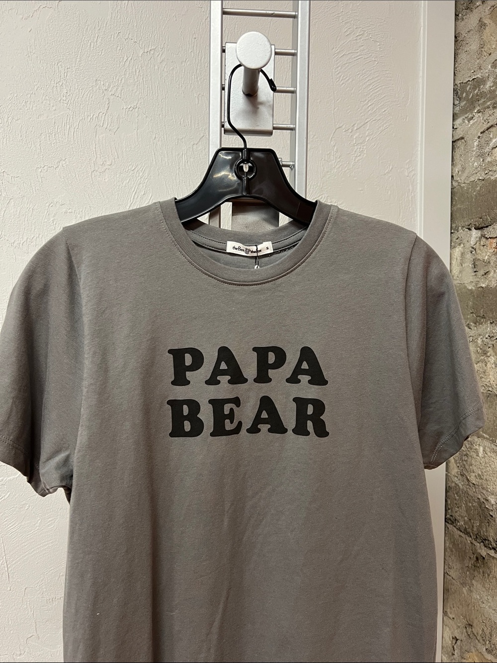 Bee & the Fox PAPA BEAR Men’s Grey Graphic Tee-Shirt New Size Small